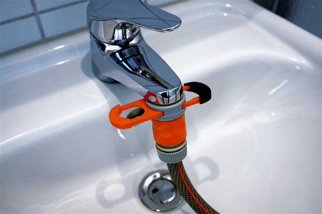 Adaptateur tuyau d'arrosage pour robinets intérieur
