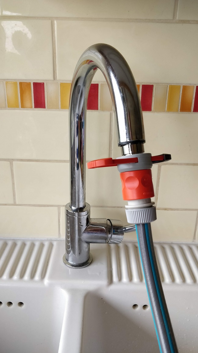 Comment raccorder un tuyau d'arrosage à un robinet de cuisine